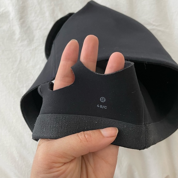 Lululemon Black Sports Bra With Lattice Back- Bring the Energy Bra BLK/4 - Picture 3 of 3